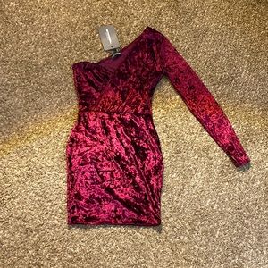 Pretty Little Thing - One Shoulder Velvet Dress